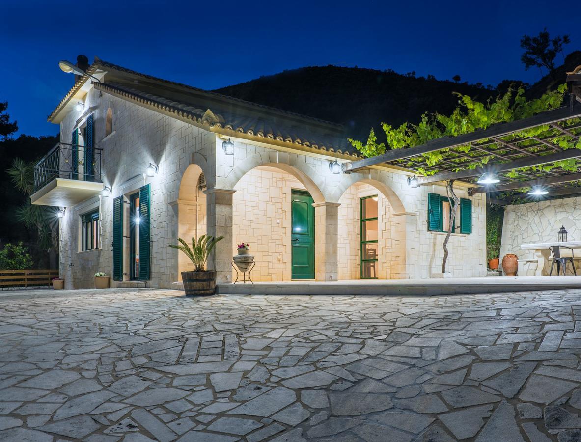 Kanalos - Private Pool & Stunning Views, By Zantewize Kalamaki (Zakynthos)