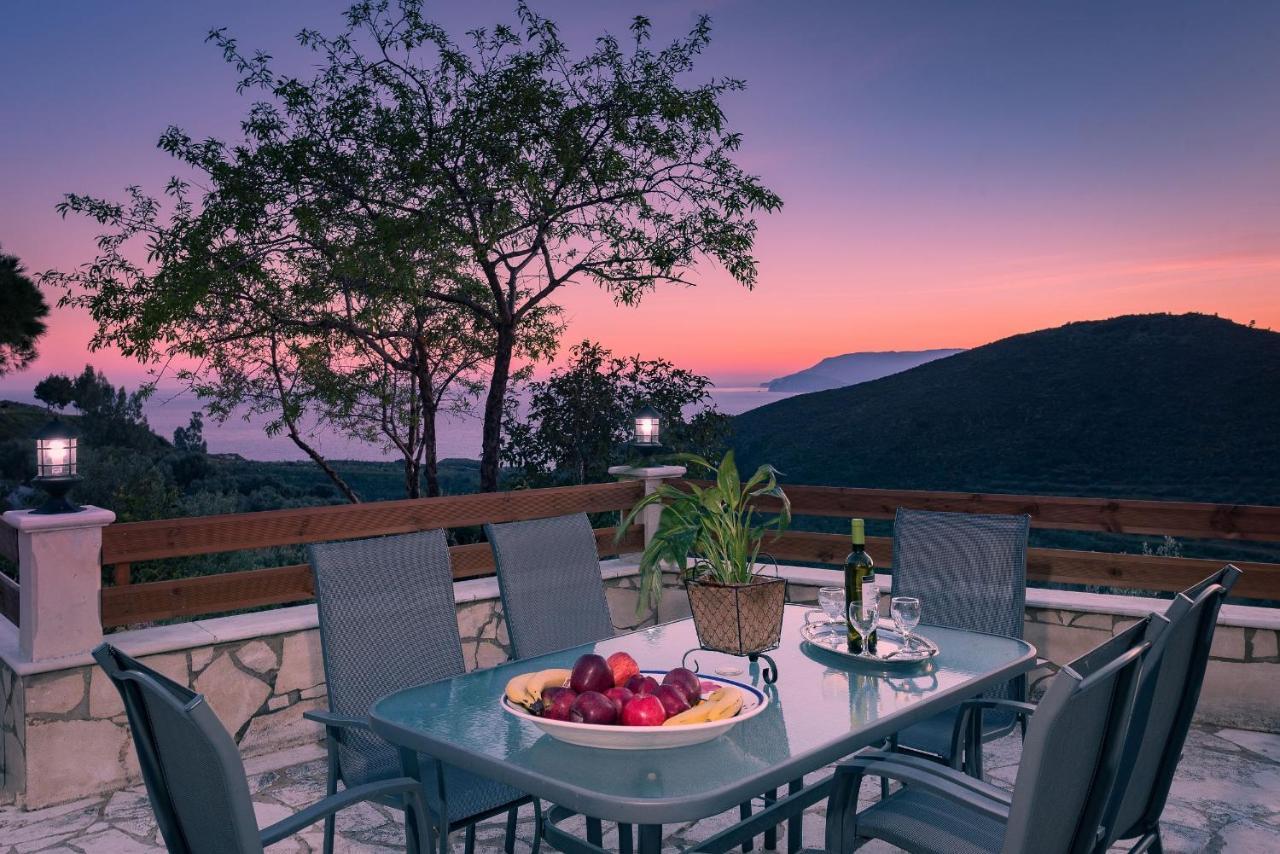 Kanalos - Private Pool & Stunning Views, By Zantewize Kalamaki (Zakynthos)